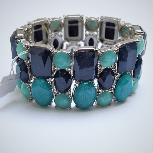 Fashion Jewelry Jewelry - Chunky Stretch Bracelet! ! Mix/Match Sale 2/$10!